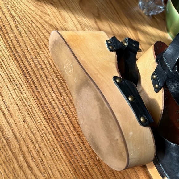 Ash Sandel's Women's 10 Vivan Wooden Platform 4” Wedges Studded Size 10 - Picture 11 of 11